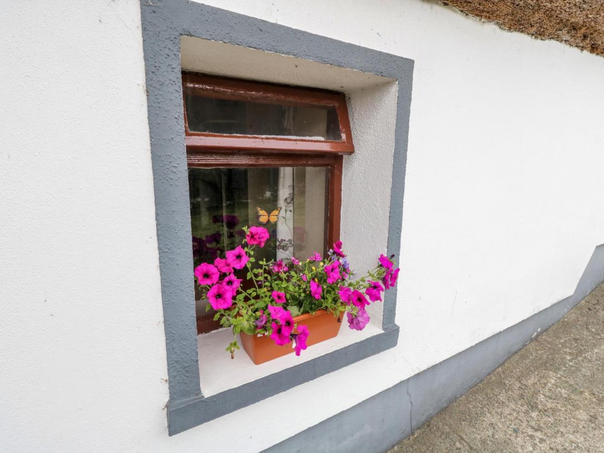 The Thatched Cottage Liscarney Dış mekan fotoğraf