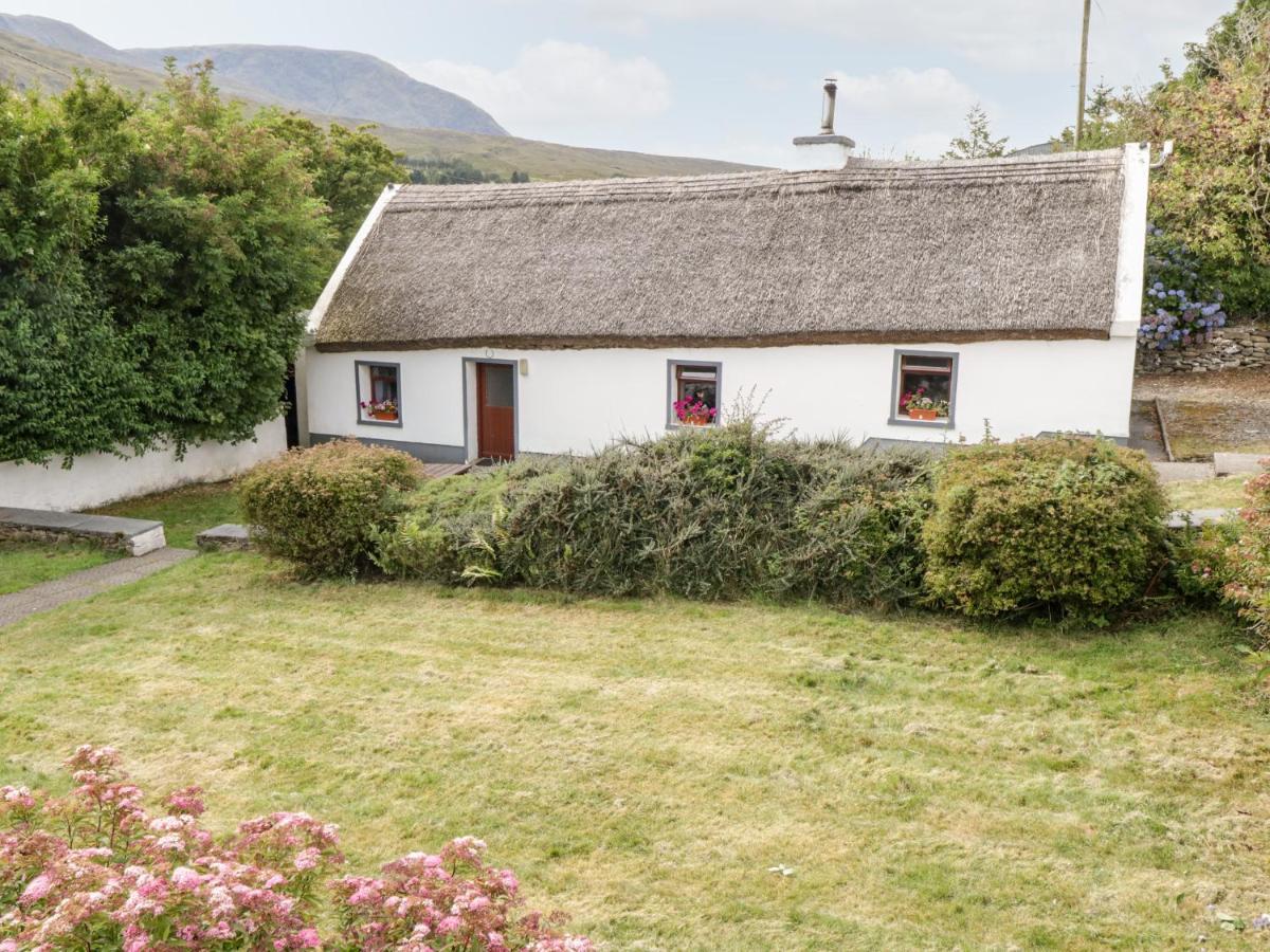 The Thatched Cottage Liscarney Dış mekan fotoğraf